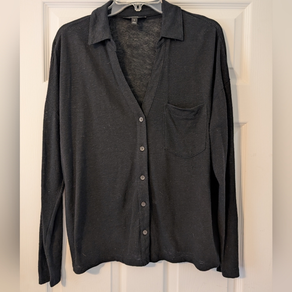 Banana Republic Linen Blend V Neck Button Front Shirt